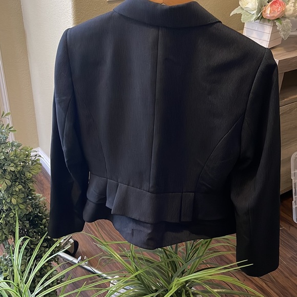 TAHARI Blazer Size 8P - Picture 8 of 10